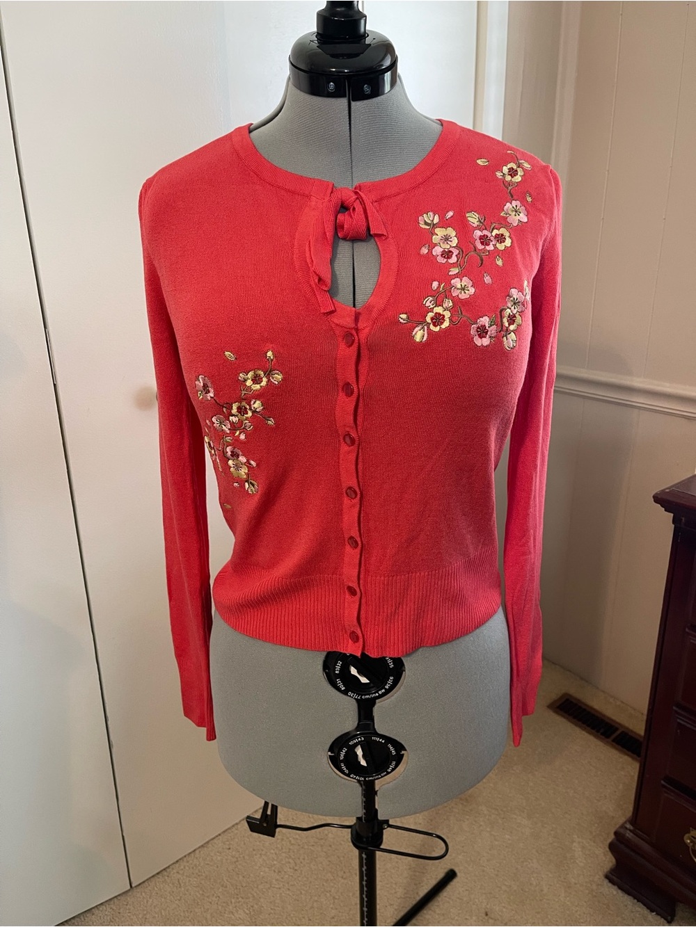 NWT Dancing Days Size L Peach tie front sweater